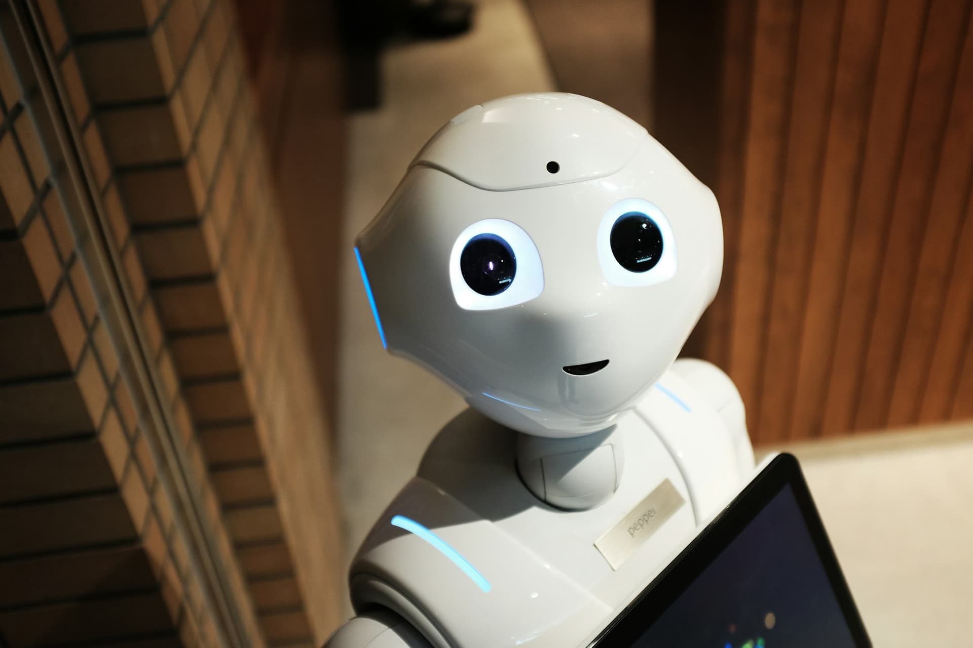 Agentic Workflows vs Traditional Automation: What Enterprises Need to Know — QuantaloomAI journal article