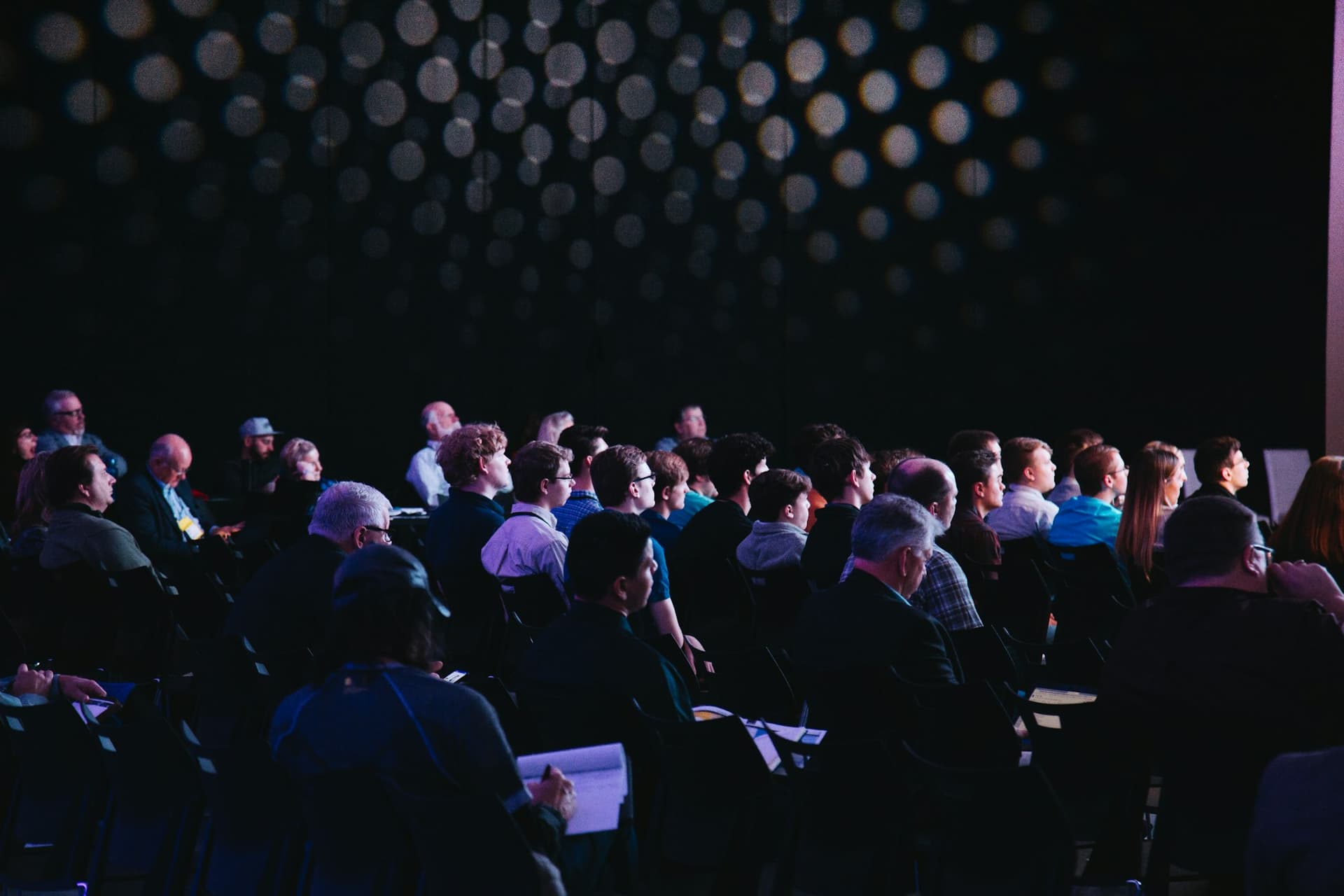 Event Management Platforms: AI for Summit and Conference Ops